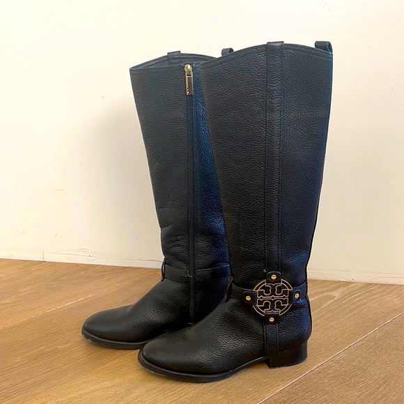 Size 6 Tory Burch Leather/Gold Amanda’s Boot - Picture 1 of 5